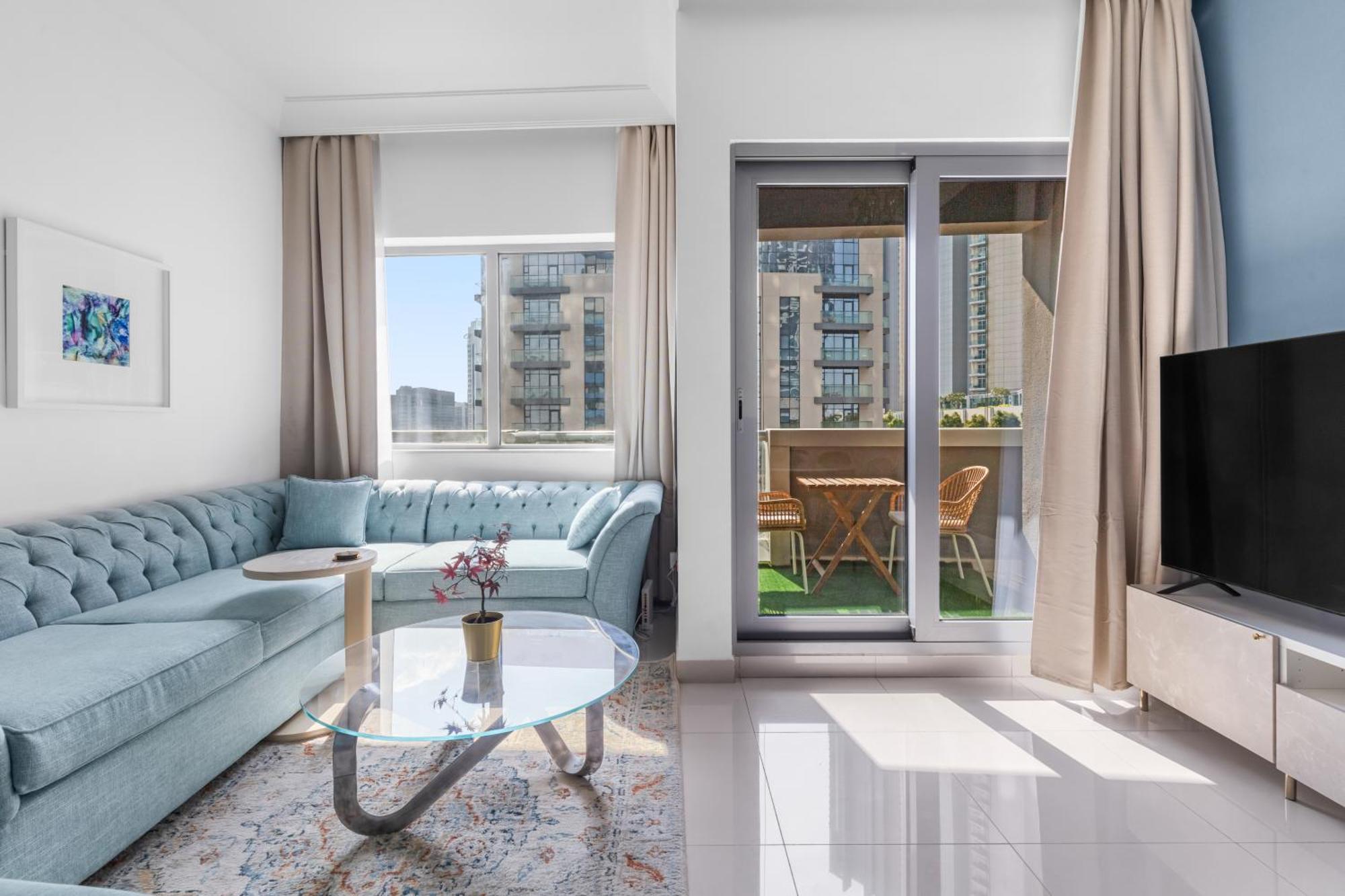 Burj Khalifa View 1br With Parking Apartment Dubai